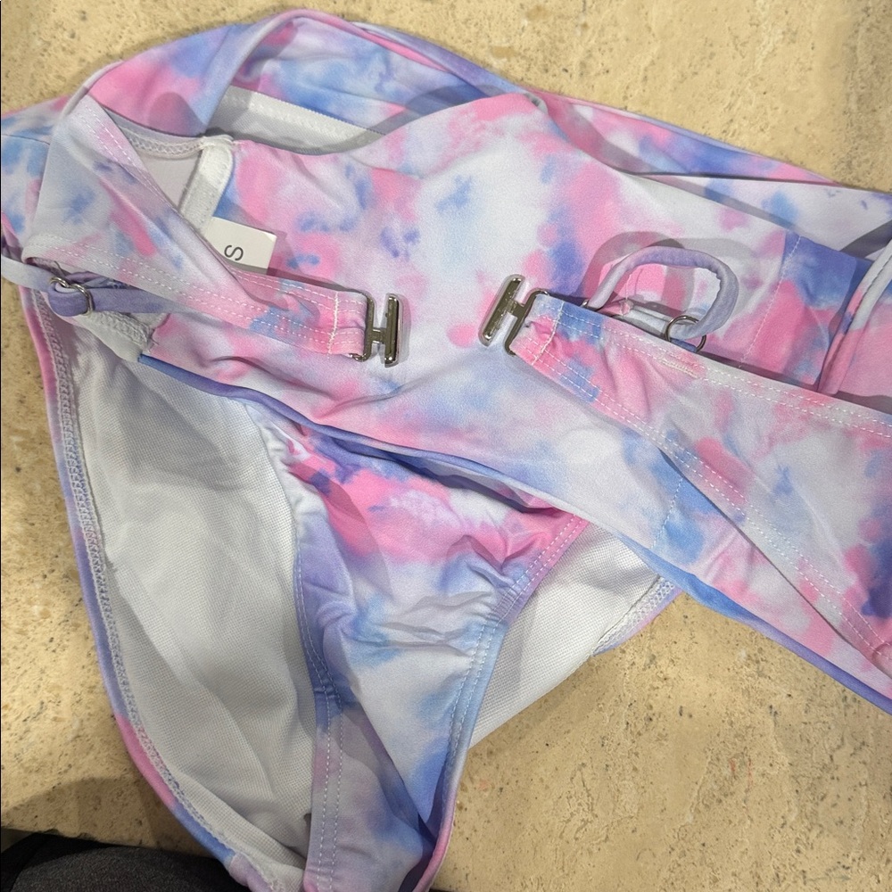 Two Piece Swimsuit Set, 2-Piece Swim Set NWOT Size S - Picture 3 of 3